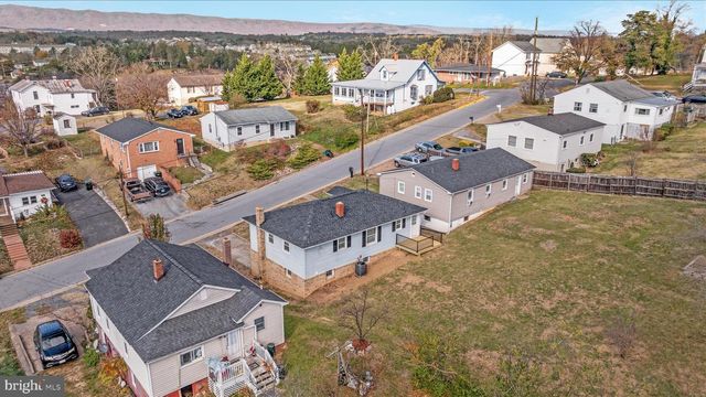 376 STONEWALL ST, Strasburg, VA 22657