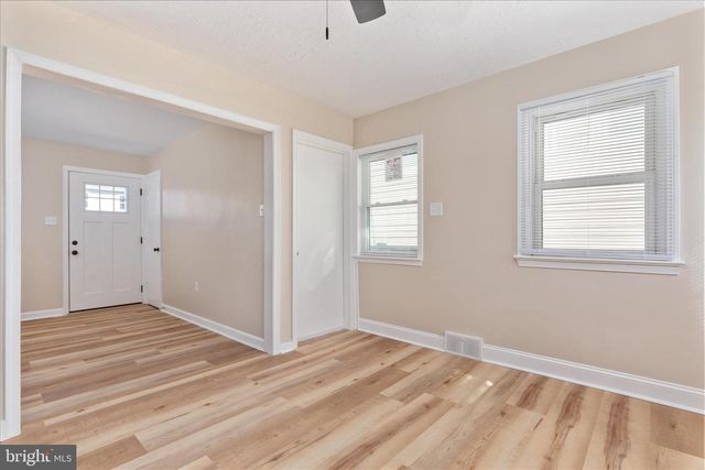 376 STONEWALL ST, Strasburg, VA 22657