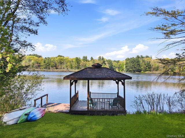105 Old Corner Road, Bedford, NY 10506
