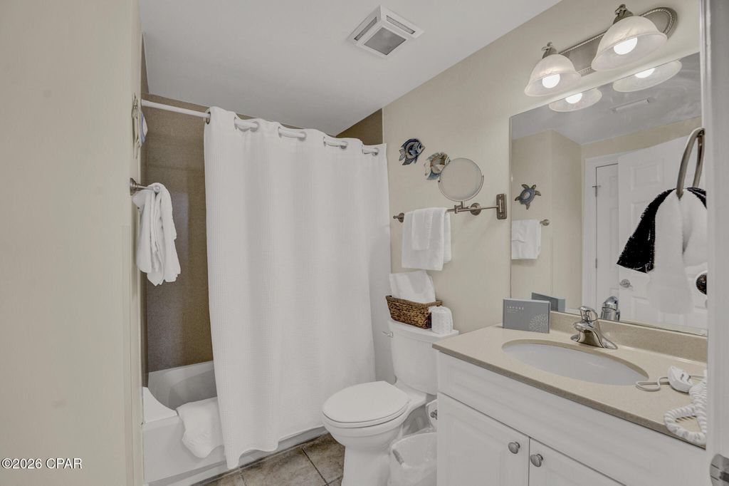 Image 7 of property listing at 9450 S Thomas Drive 1505D, Panama City Beach, FL 32408