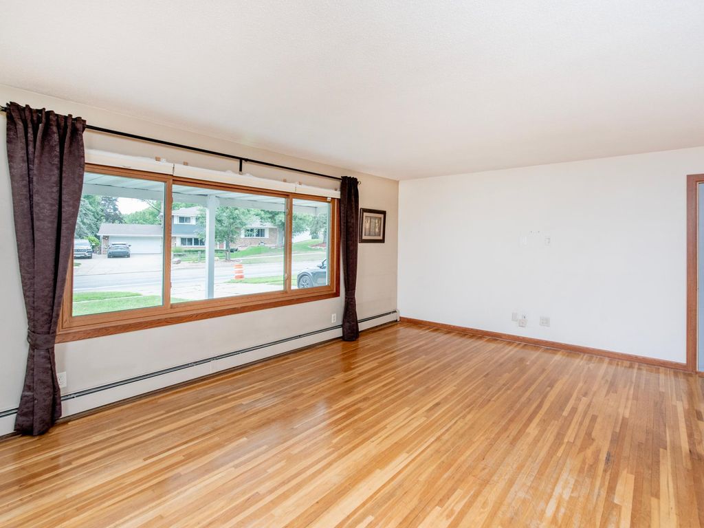 1801 River Hills Drive, Burnsville, MN 55337 — photo 4