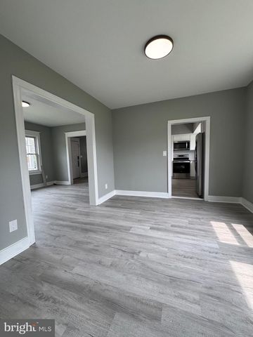 22 W ACADEMY ST, Clayton, NJ 08312