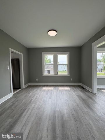 22 W ACADEMY ST, Clayton, NJ 08312