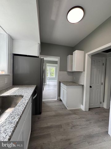 22 W ACADEMY ST, Clayton, NJ 08312