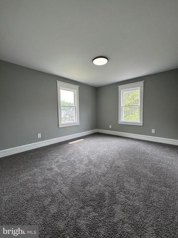 22 W ACADEMY ST, Clayton, NJ 08312