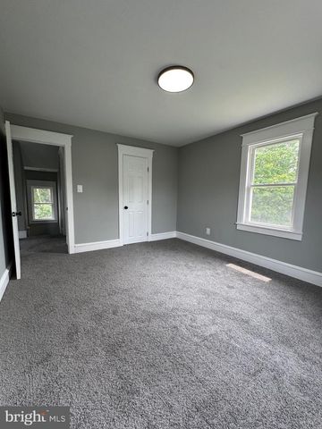 22 W ACADEMY ST, Clayton, NJ 08312
