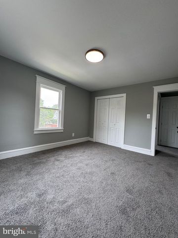 22 W ACADEMY ST, Clayton, NJ 08312
