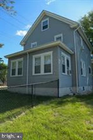 22 W ACADEMY ST, Clayton, NJ 08312