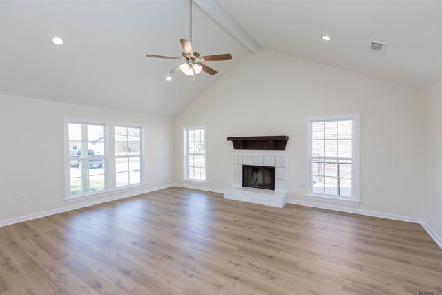 1553 W Fairview Dr, Baton Rouge, LA 70816