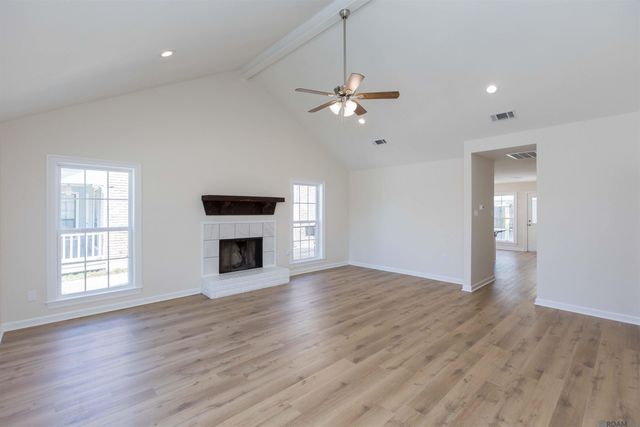 1553 W Fairview Dr, Baton Rouge, LA 70816