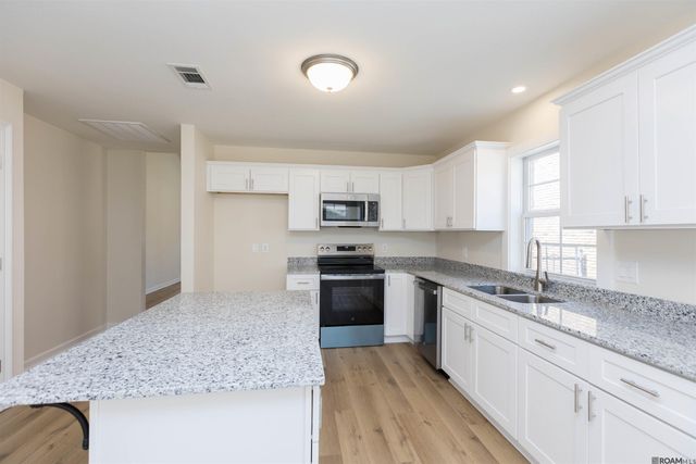 1553 W Fairview Dr, Baton Rouge, LA 70816