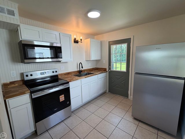 2546 Spruce Street, Port Huron, MI 48060