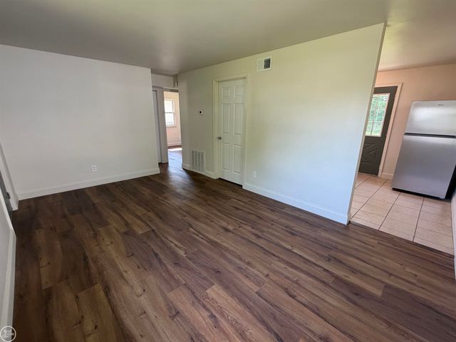 2546 Spruce Street, Port Huron, MI 48060