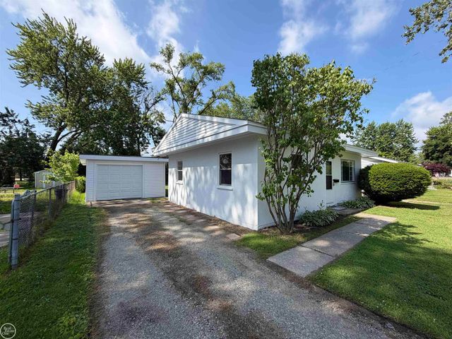 2546 Spruce Street, Port Huron, MI 48060