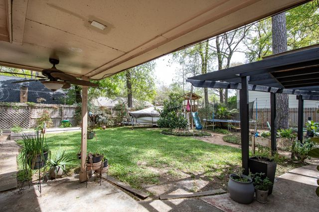 2407 Willow Point Drive, Houston, TX 77339