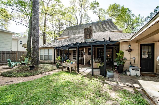 2407 Willow Point Drive, Houston, TX 77339