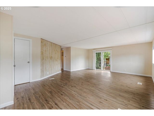 11768 Sw ROYAL VILLA Dr 124, Tigard, OR 97224