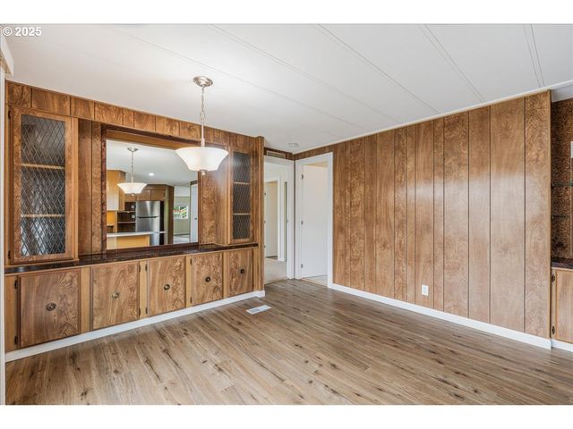 11768 Sw ROYAL VILLA Dr 124, Tigard, OR 97224