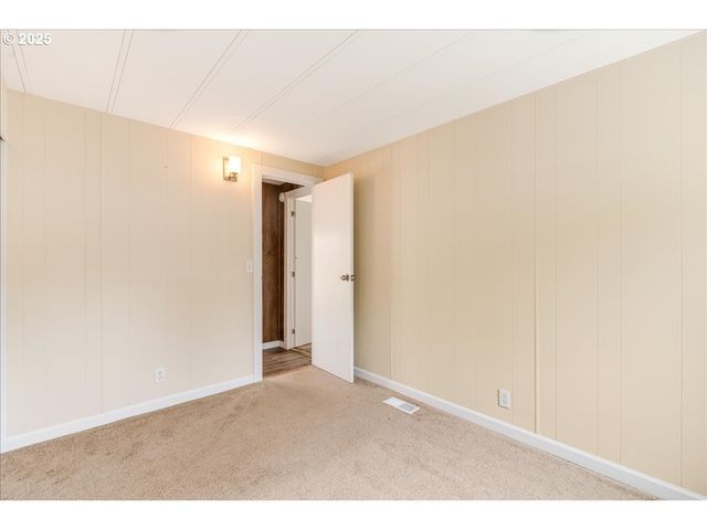 11768 Sw ROYAL VILLA Dr 124, Tigard, OR 97224