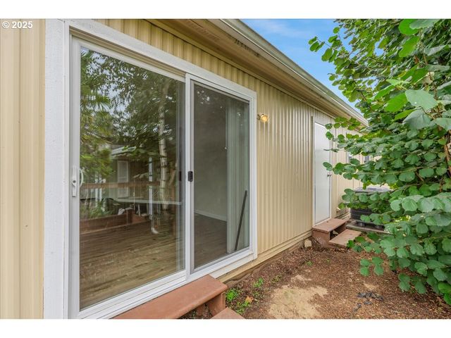 11768 Sw ROYAL VILLA Dr 124, Tigard, OR 97224