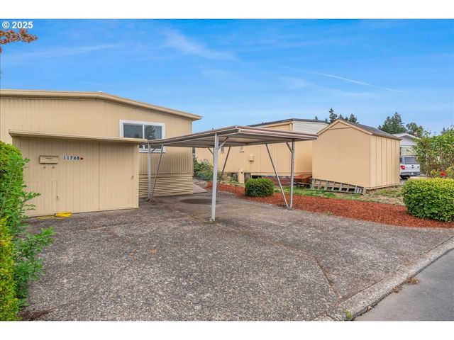 11768 Sw ROYAL VILLA Dr 124, Tigard, OR 97224
