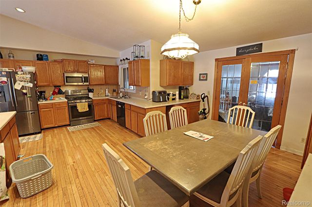 31657 Sibley Road, Romulus, MI 48164