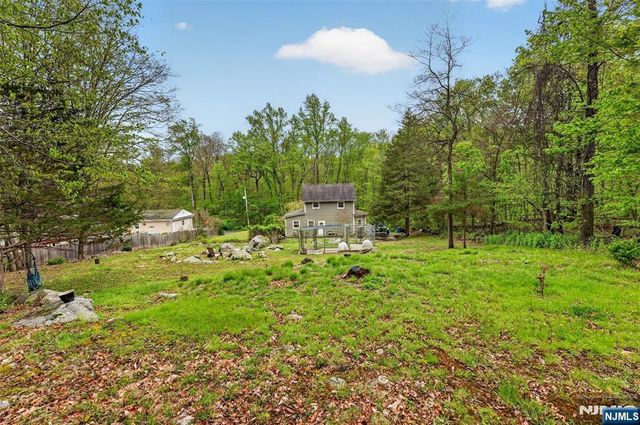 176 Doty Road, Wanaque, NJ 07420