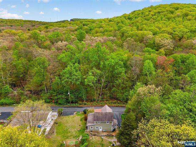 176 Doty Road, Wanaque, NJ 07420