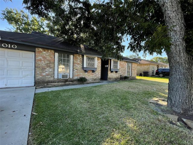 12010 Flushing Meadows Drive, Houston, TX 77089
