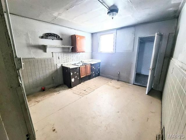 4446 Kenneth Place, St Louis, MO 63115