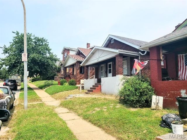 4446 Kenneth Place, St Louis, MO 63115