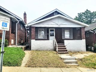 4446 Kenneth Place, St Louis, MO 63115
