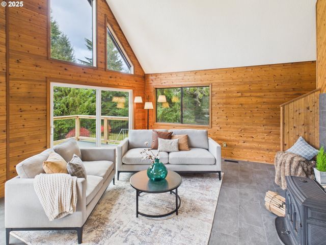 36494 Battle Creek Ln, Astoria, OR 97103