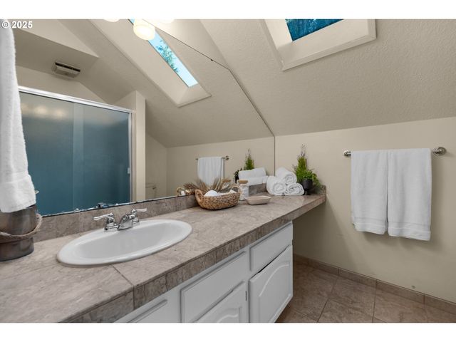 36494 Battle Creek Ln, Astoria, OR 97103