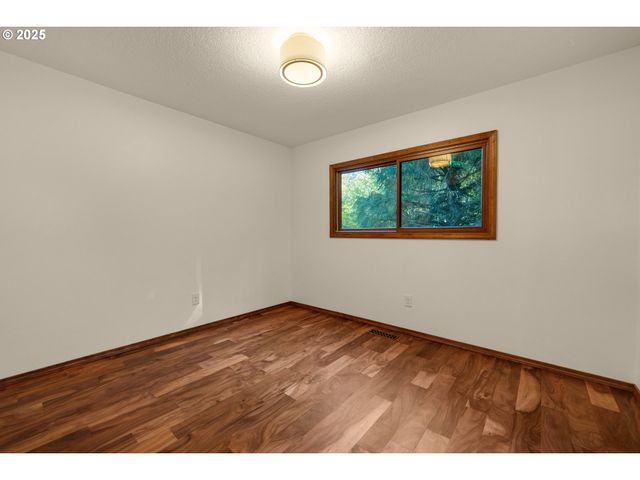 36494 Battle Creek Ln, Astoria, OR 97103