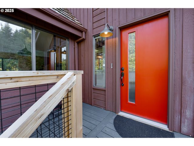 36494 Battle Creek Ln, Astoria, OR 97103