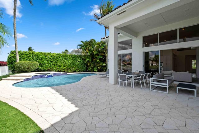 4169 Briarcliff Circle, Boca Raton, FL 33496
