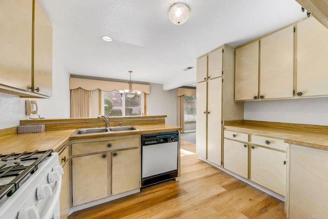 4309 Sierra Morena, Carlsbad, CA 92010