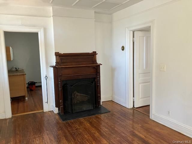 332 Franklin Avenue E, Sea Cliff, NY 11579