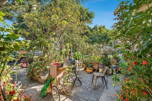 927 S Eucalyptus Ave, Inglewood, CA 90301