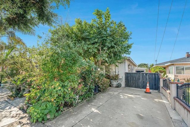 927 S Eucalyptus Ave, Inglewood, CA 90301