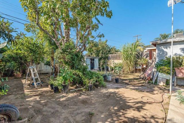 927 S Eucalyptus Ave, Inglewood, CA 90301