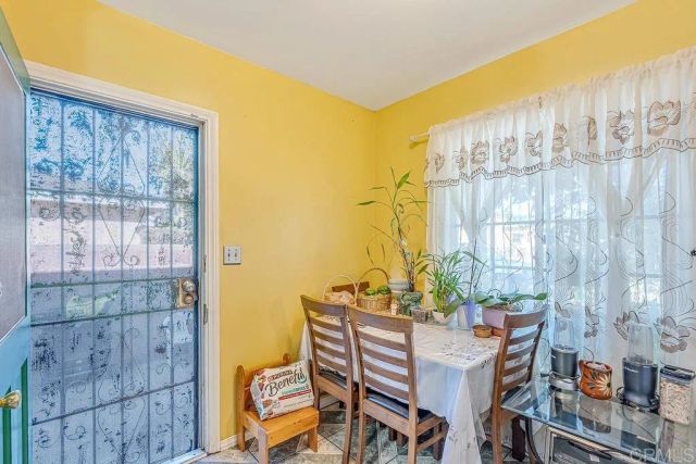 927 S Eucalyptus Ave, Inglewood, CA 90301