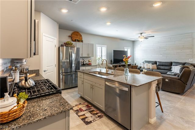 10107 Sequoia Falls Place, Las Vegas, NV 89149