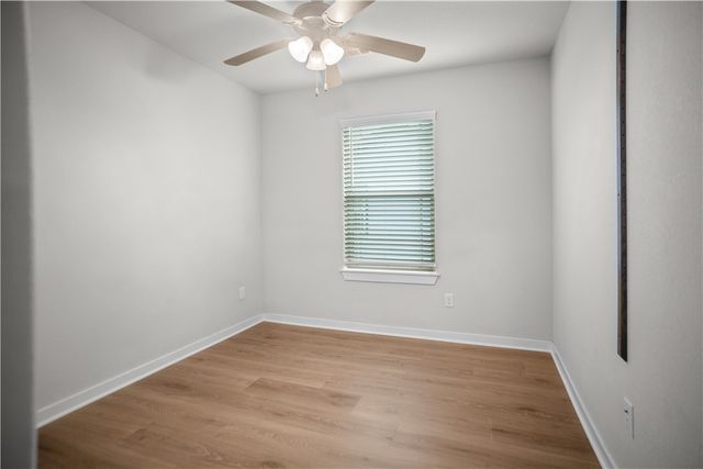1986 Bourbon Drive, Fayetteville, AR 72703