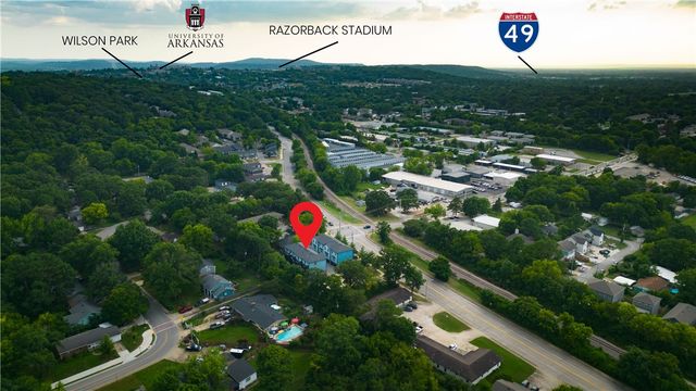 1986 Bourbon Drive, Fayetteville, AR 72703