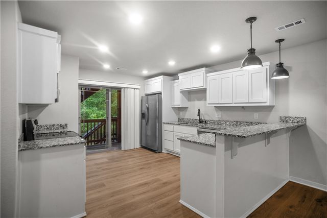 1986 Bourbon Drive, Fayetteville, AR 72703