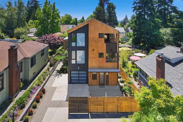 527 B NE 89th Street, Seattle, WA 98115