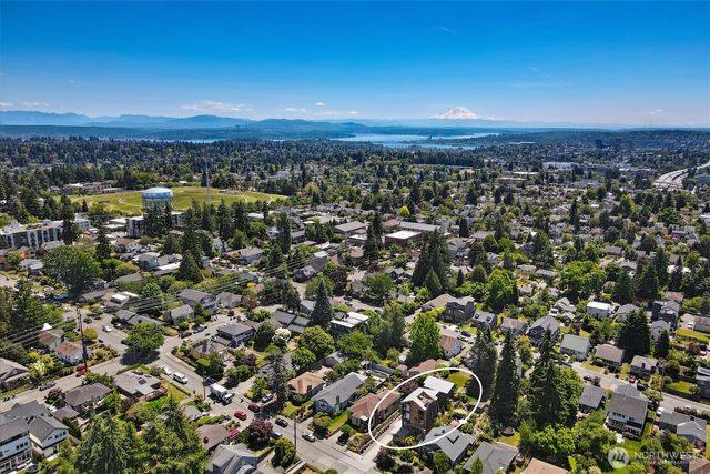 527 B NE 89th Street, Seattle, WA 98115