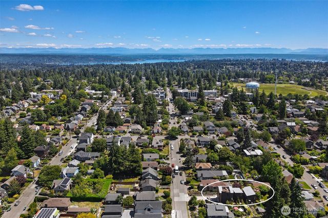 527 B NE 89th Street, Seattle, WA 98115